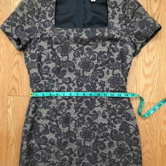 Banana Republic Grey Lace Patterned Midi Dress size 4 - Picture 7 of 10